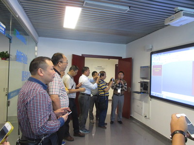 广州市教育装备中心考察团莅临公司调研，共探教育软件创新发展